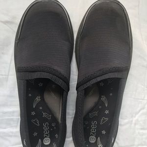 Black Bzees memory foam shoes New